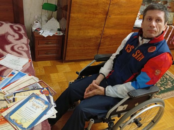 «Толик, ты дурак»: чемпиона России с тяжелым заболеванием мошенники оставили без денег