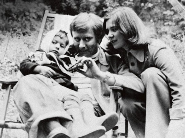 «Жаль, что не родили»: Миронов перед смертью сделал пророческое предсказание Голубкиной