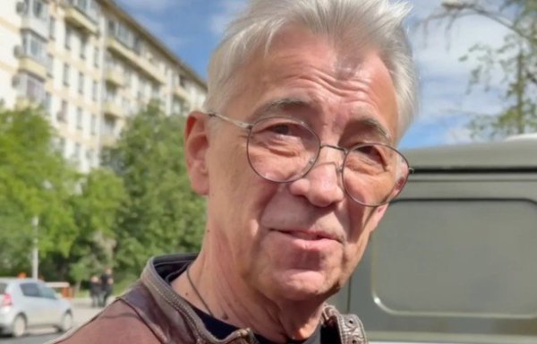 Николай Добрынин приехал встречать Глеба Калюжного из армии