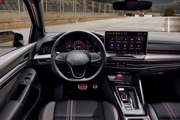 Volkswagen установил рекорд Нюрбургринга на юбилейном хэтчбеке Golf GTI