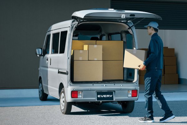 Suzuki, Mazda и Nissan обновили семейство микровэнов-близнецов