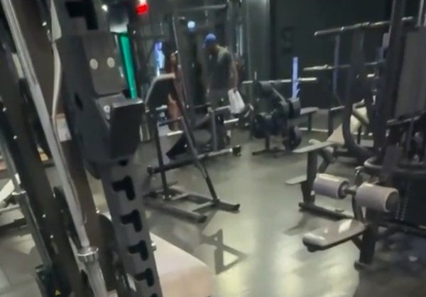В Сети появилась видеозапись из спортзала, в котором занимается Лерчек