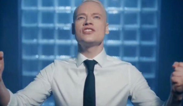 Максим Галкин начал угрожать певцу SHAMANу