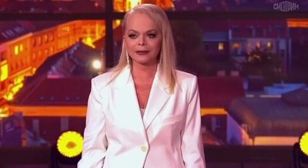 Лариса Долина рассказала о слезах, в которых жила во времена разбирательств с квартирой Лариса Долина рассказала о слезах, в которых жила во времена разбирательств с квартирой