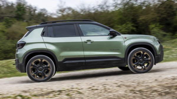 Обновленный Jeep Avenger добрался до Европы и обрел спецверсию