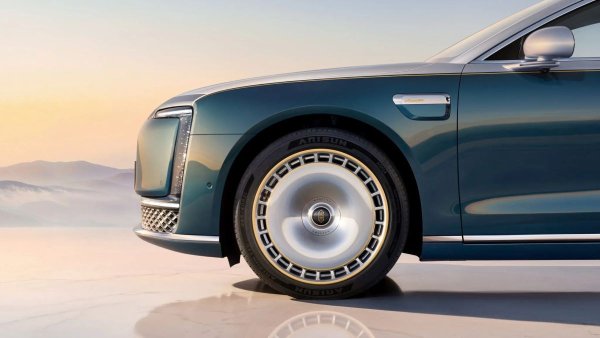 Maextro S800 Grand Design: китайская роскошь в позолоте