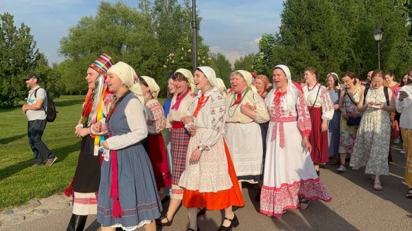 «Стрелу» проводили всем парком: гнесинцы оживили древнюю традицию