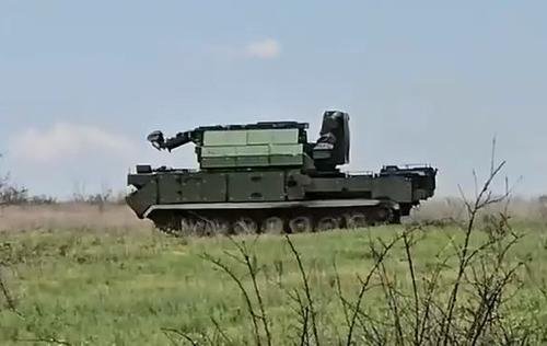 «Тор-М2» закрывает небо Донбасса: как расчеты «Центра» сбивают рекордное число дронов ВСУ «Тор-М2» закрывает небо Донбасса: как расчеты «Центра» сбивают рекордное число дронов ВСУ