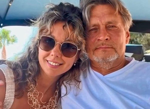 Александр Домогаров подтвердил отношения с Татьяной Степановой
