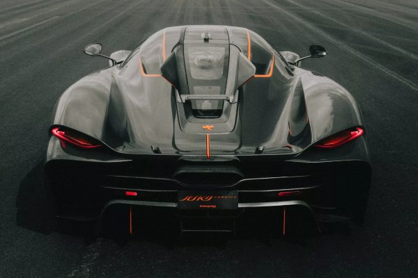Koenigsegg Jesko Absolut установил новые рекорды