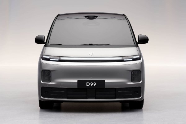 В Китае начались продажи минивэна Leapmotor D99