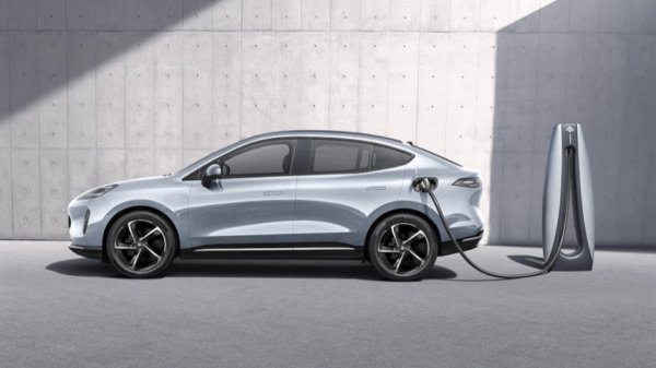Анонс кроссовера GAC Hyptec HT для России: известна цена