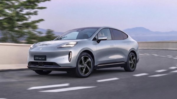 Анонс кроссовера GAC Hyptec HT для России: известна цена