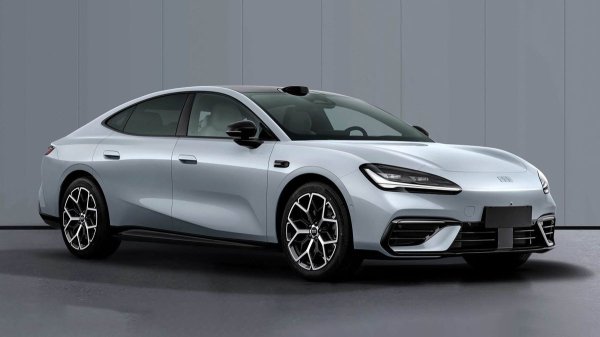 Не Audi: на подходе новый седан Geely Galaxy TT Не Audi: на подходе новый седан Geely Galaxy TT