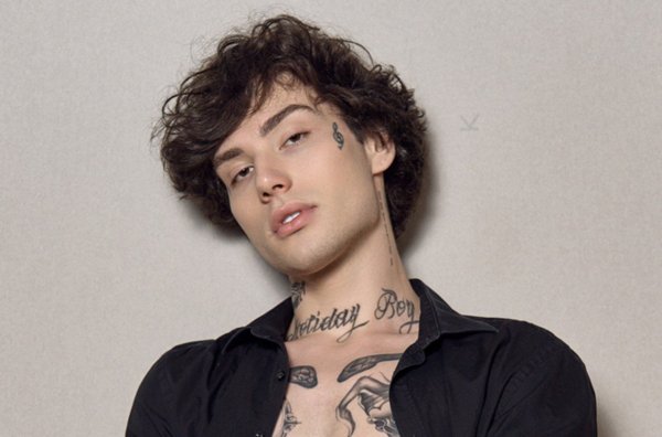 Поклонники Xolidayboy из Ставрополя повелись на уловки мошенников Поклонники Xolidayboy из Ставрополя повелись на уловки мошенников