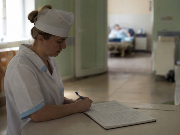 Больницы верили анкетам врача, пока он оставлял след из мертвых пациентов за собой