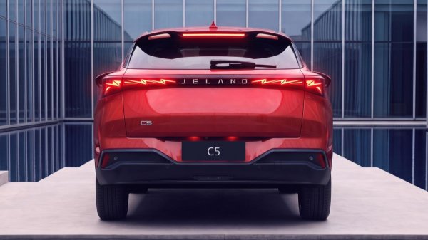 Кроссовер Omoda C5 перевоплотился в Jeland C5