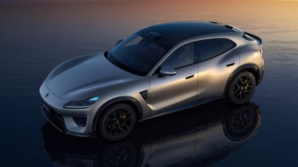 Chery и Huawei показали поджарый кроссовер Luxeed RX Chery и Huawei показали поджарый кроссовер Luxeed RX