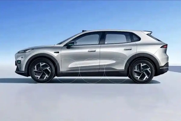 Анонсированный для России кроссовер Deepal S05 обновлен в Китае Анонсированный для России кроссовер Deepal S05 обновлен в Китае