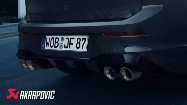 Хот-хэтч Volkswagen Golf R почернел в Японии