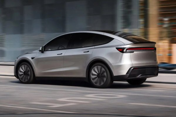 Удлиненная Tesla Model Y L: теперь не только в Китае