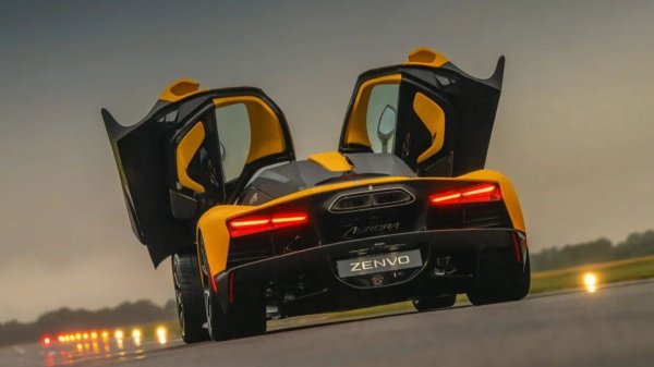 Представлена серийная версия гиперкара Zenvo Aurora с мотором V12 Представлена серийная версия гиперкара Zenvo Aurora с мотором V12