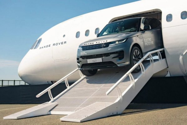 Предпоказ электрического кроссовера Range Rover Sport: по следам флагмана? Предпоказ электрического кроссовера Range Rover Sport: по следам флагмана?