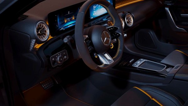 Представлен прощальный хот-хэтч Mercedes-AMG A 45 S