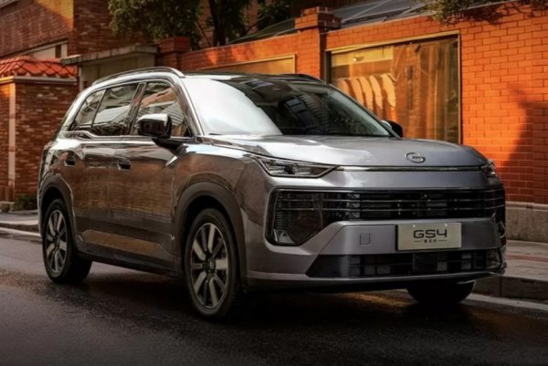 Новый GAC Trumpchi GS4 выходит на рынок Китая Новый GAC Trumpchi GS4 выходит на рынок Китая