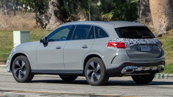 На подходе обновленный топливный кроссовер Mercedes-Benz GLC На подходе обновленный топливный кроссовер Mercedes-Benz GLC