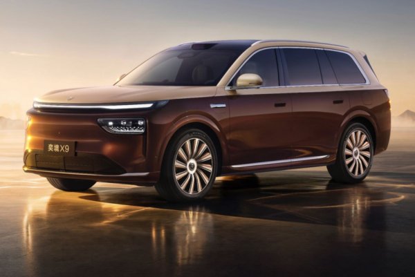 Huawei и Dongfeng представили большой кроссовер Epicland X9 Huawei и Dongfeng представили большой кроссовер Epicland X9
