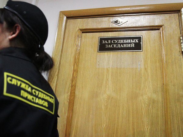 Мать-садистка избивала сыновей и заставляла пить пиво