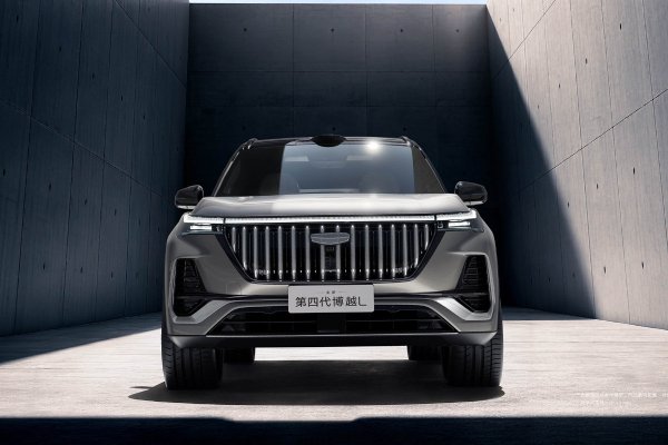 Geely Boyue L (Atlas) повторно обновился в Китае