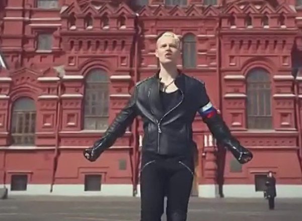SHAMAN дал денег поклоннице на новый телефон