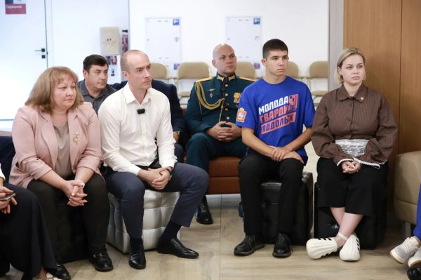 Андрей Воробьев посетил обновленный ДК &laquo;Мир&raquo; в Домодедове