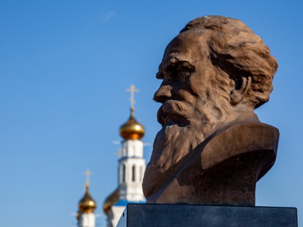 «Царь и мужики, а остальное всё стереть с лица земли»: о чем писал в дневнике в этот день «вечно бездельничающий» Лев Толстой