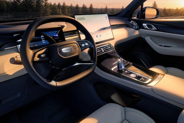 Geely Boyue L (Atlas) повторно обновился в Китае