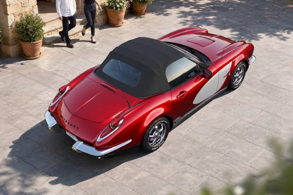 Mazda MX-5 станет родстером Mitsuoka LA1 в стиле Chevrolet Corvette C1