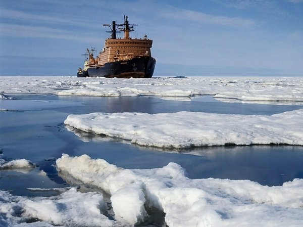 Эксперты назвали условия для круглогодичной навигации по Северному морскому пути