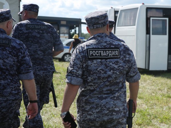На входе в библиотеку имени Ленина задержали странного посетителя